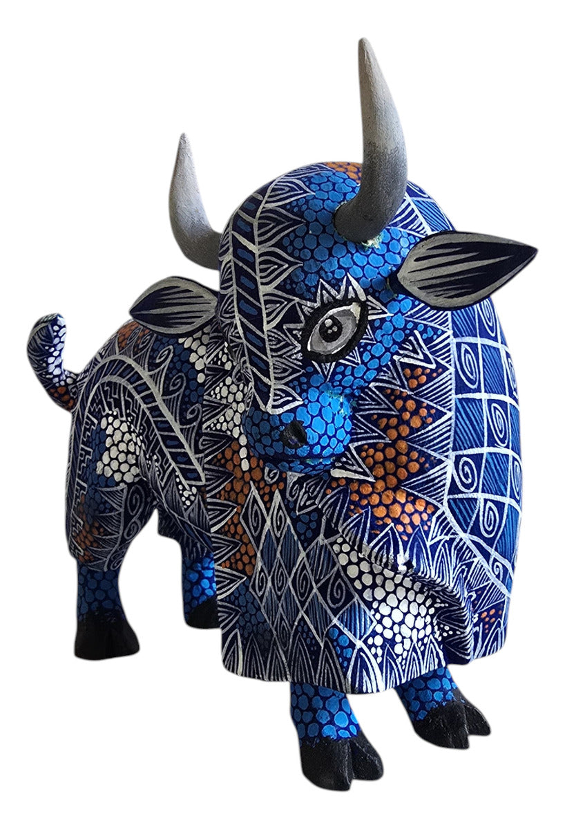 Toro Alebrije De Oaxaca Pintado A Mano 12 Cm