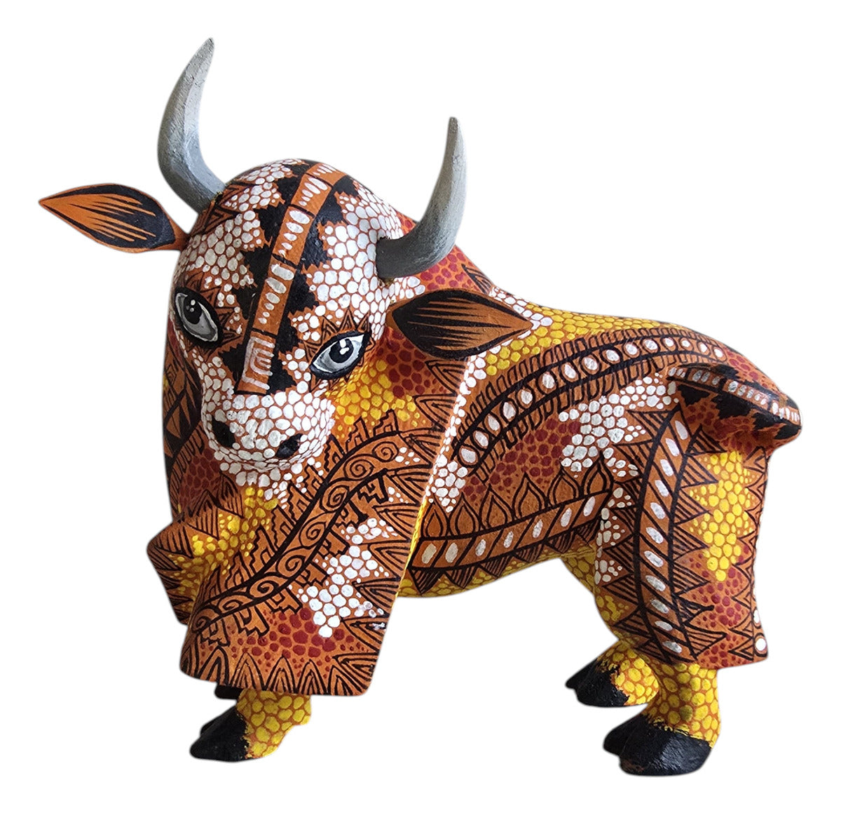Toro Alebrije De Oaxaca Pintado A Mano 12 Cm