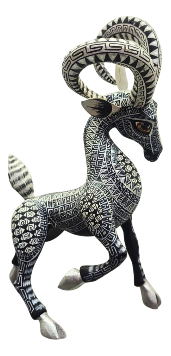 Alebrije Carnero Oaxaca Blanco Y Negro 28cm